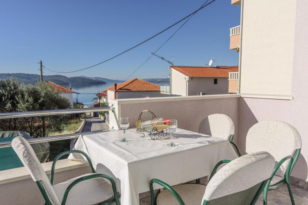 Apartments Meri Trogir Eksteriør billede