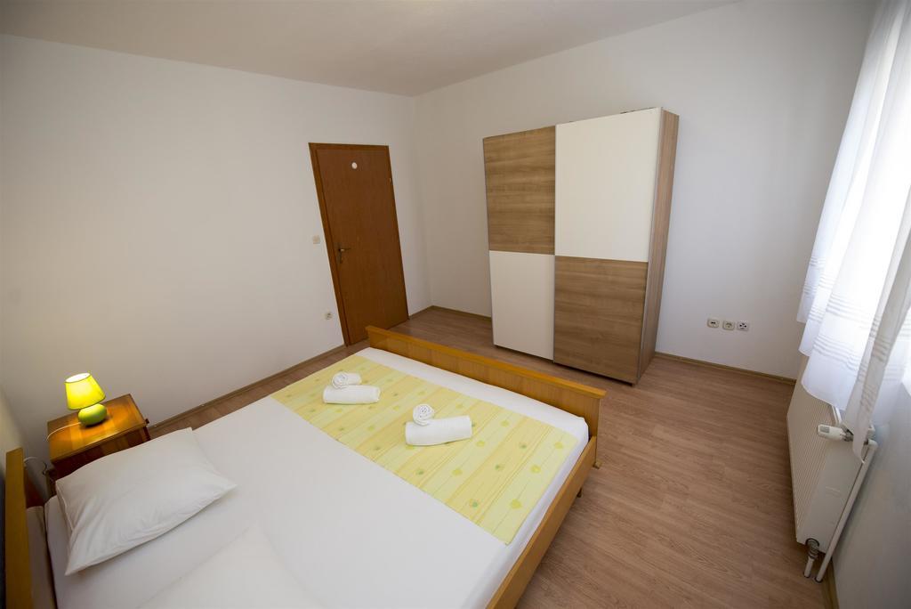 Apartments Meri Trogir Eksteriør billede