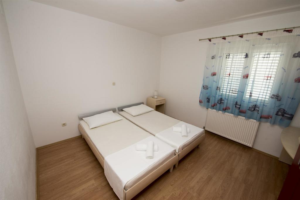 Apartments Meri Trogir Eksteriør billede